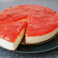 Tarta de queso fresco y fresa